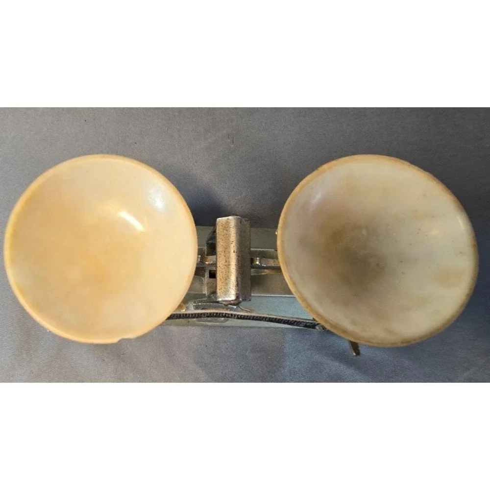 Vintage 1960s Chinese Laboratory Balance Scale – 100g Capacity / 0.1g Sensitivit
